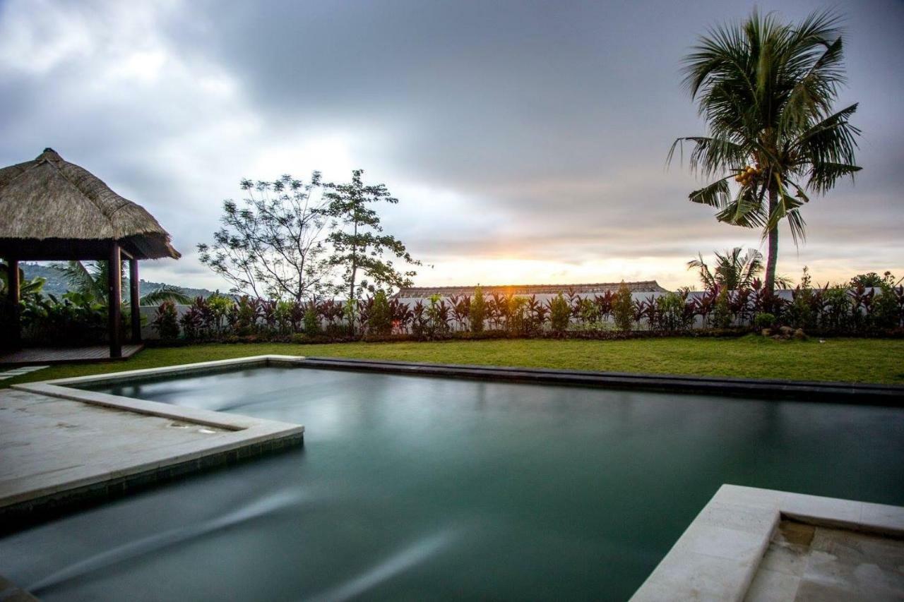 Villa Putih Ловіна Екстер'єр фото